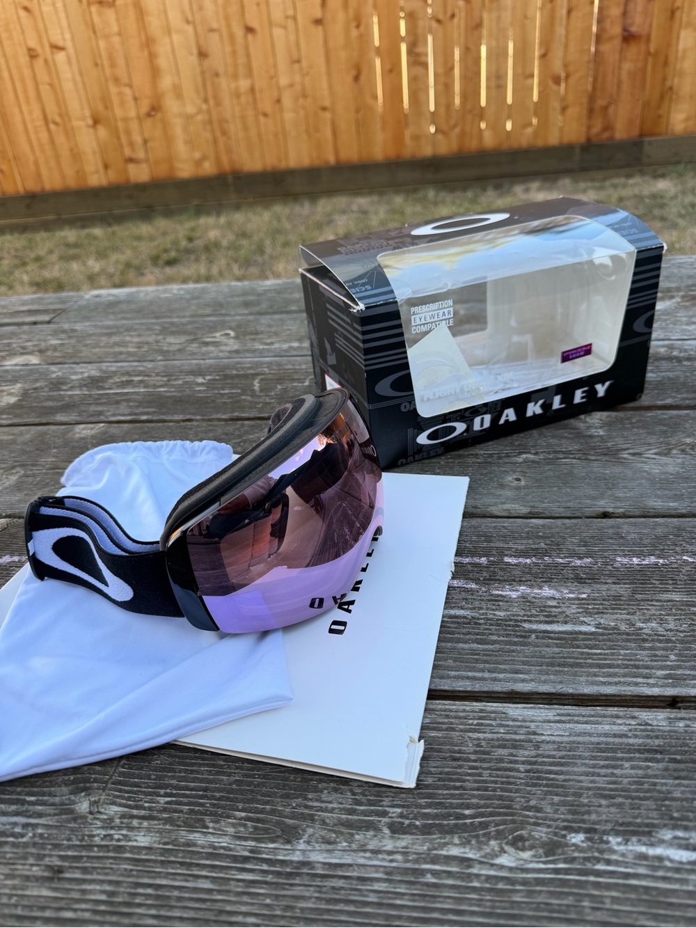 Oakley Flight Deck Snow Goggles with Pink Mirrored Lens
